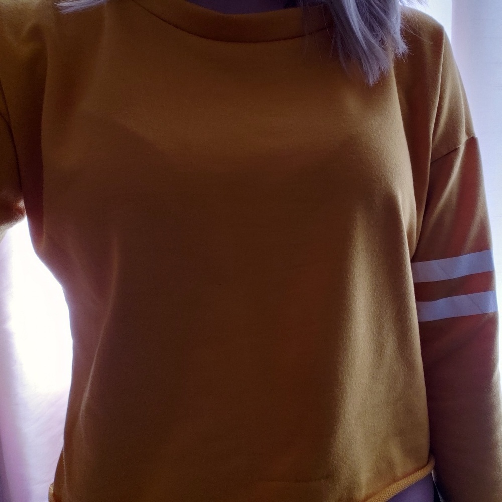 Yellow long sleeve crop